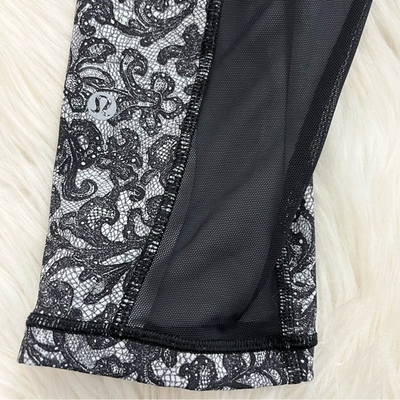 Lululemon Outrun Mini Cinder Lace Crop Legging - Picture 3 of 4